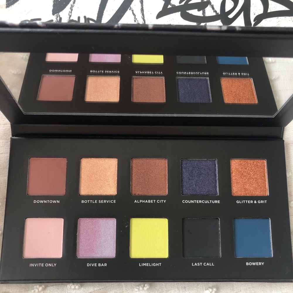 Deck of Scarlet Nightlife& Nerve Eyeshadow Palette